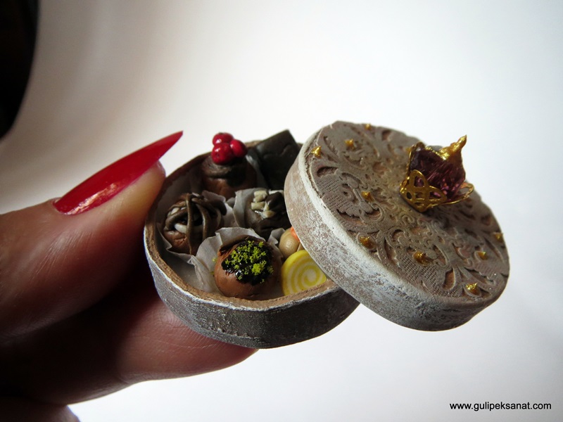 box#Miniature#food#handmade#chocolate#artfood#fakefood#clay#myfimo#modelling#fimoclay (8)